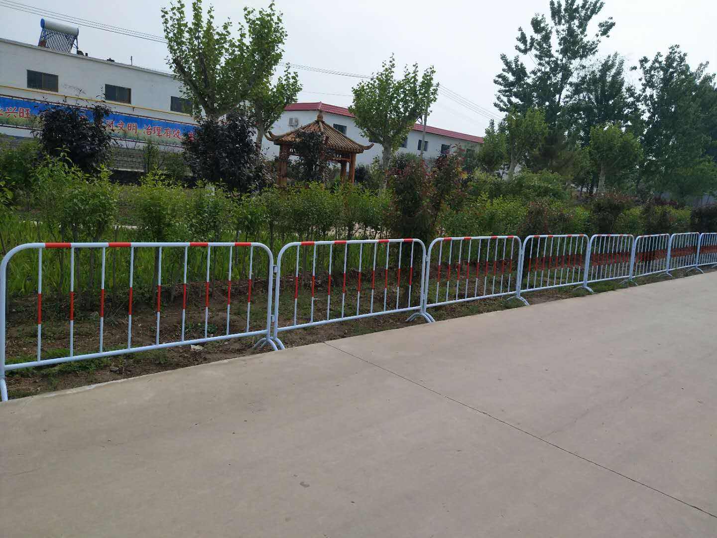 云南高速波形護欄安裝人工費